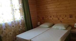 Гостевой дом Ekohotel Новомихайловский Бюджетный двухместный номер с 1 кроватью или 2 отдельными кроватями-3